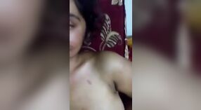 बांग्ला जोड़ी एमएमएस दर्शकों के लिए एक भाप से भरा शो में गर्म सेक्स में संलग्न 2 मिन 20 एसईसी