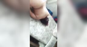Kijken naar een grote kont Indiase tante krijgen geneukt in deze online porno video - 0 min 0 sec
