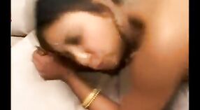 Porno India orgasme kanthi lintang panas lan akeh tumindak lisan 3 min 20 sec