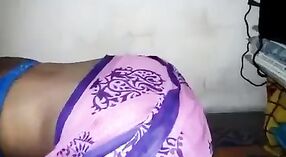 بھارتی جنسی اسکینڈل: ایک گرم ، شہوت انگیز ویڈیو کی خاصیت ایک IMC روممیٹ 8 کم از کم 20 سیکنڈ