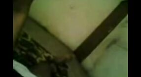 Dojrzały indyjski bhabhi cieszy kazirodztwo seks z Devar w dom 3 / min 40 sec