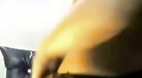 দেশি শাড়ির বড় boobs এই ওয়েবক্যাম স্ট্রিপ ভিডিওতে তাদের প্রাপ্য মনোযোগ পান 5 মিন 20 সেকেন্ড