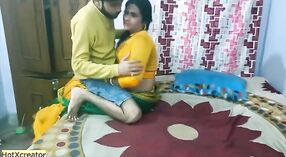 Un beau-neveu indien profite d'une séance chaude et torride avec sa tante expérimentée 2 minute 40 sec