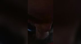 Un video de sexo indio humeante con una oficinista tetona y su colega disfrutando de una acción caliente en un hotel 7 mín. 20 sec