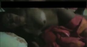 बांग्ला छात्र शरारती हो जाता है के साथ उसके मकान मालिक में इस भारतीय अश्लील वीडियो 3 मिन 20 एसईसी