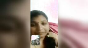 Tamil wife enjoys a phone sex chat with a guy in the movie 2 min 20 sec