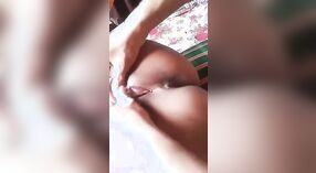 Desi gets de ultieme plezier van amateur Bangladeshi XXX pornografie 2 min 50 sec