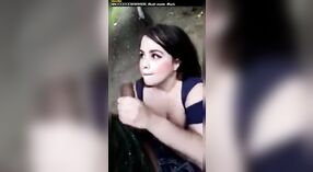 Жесткий секс индийской пары на открытом воздухе в MMS видео 7 минута 00 сек