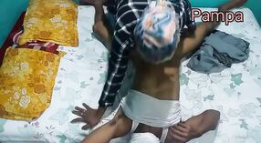 Desi bebê recebe dela justa bichano esticada de uma grande galo em isto hardcore vídeo 4 minuto 20 SEC