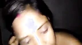 Bhabhi Devaru prende un caldo Indiano pompino da lei amante mentre lei marito è via 0 min 40 sec