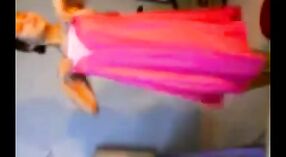 Молоденькая индианка с большими сиськами ублажает себя пальчиками в видео со стриптизом 2 минута 20 сек