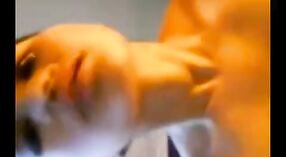 Молоденькая индианка с большими сиськами ублажает себя пальчиками в видео со стриптизом 3 минута 40 сек