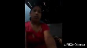 دیہاتی ہوت کی ایم ایم سی میوزک ویڈیو میں اس کے ننگے جسم اور بڑی چوچیان کی خصوصیات ہیں ۔ 2 کم از کم 50 سیکنڈ