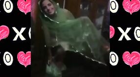 巴基斯坦家庭主妇喜欢在这个热门视频中与desi一起使用Pussyfuck 1 敏 20 sec