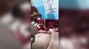 Busty بابھی MMC اسکینڈل کے بعد اس کے اپنے گھر میں شرارتی ہو جاتا ہے 3 کم از کم 20 سیکنڈ