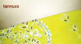 অপেশাদার দম্পতি ফিল্মগুলি হলুদ পোশাকে উপপত্নীর সাথে হার্ডকোর সেক্স 10 মিন 20 সেকেন্ড