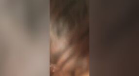 Nicole Bexley'nin sıkı ağzı Desi Lovelace'e bu buharlı videoda tatmin edici bir MMC oral seks verir 2 dakika 40 saniyelik