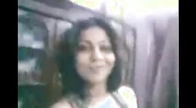 Индийская милфа с большими сиськами наслаждается мастурбацией в этом видео дези 3 минута 50 сек