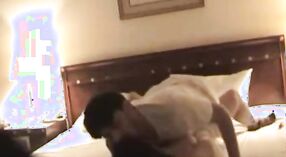 Eerste tijd Indiase seks video features rondborstige bruid en haar aroused echtgenoot 16 min 20 sec
