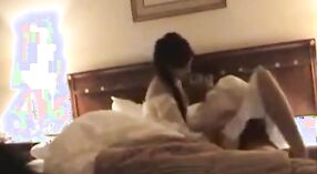 Eerste tijd Indiase seks video features rondborstige bruid en haar aroused echtgenoot 10 min 20 sec