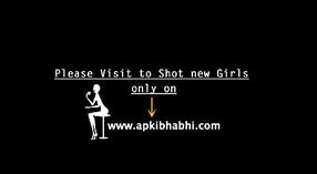 インドの女子大生は、このホットなビデオで彼女のルームメイトによって彼女のタイトな猫を叩きます 7 分 40 秒