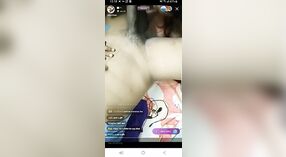 Une fille bangladaise Livecious présente un film sexuel torride pour satisfaire vos désirs 0 minute 40 sec