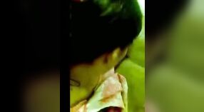 来自旁遮普的印度姨妈在这个丑闻的录像中与邻居陷入肮脏 1 敏 10 sec