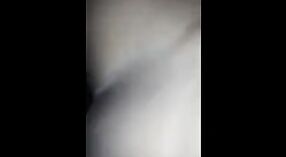 বড়-বুবড কলেজের মেয়েটি তার বয়ফ্রেন্ড দ্বারা প্রসারিত তার টাইট অ্যাসহোল পায় 1 মিন 20 সেকেন্ড