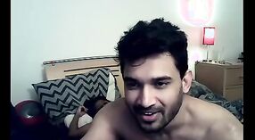 Bhabhi dan suaminya menikmati seks di rumah yang penuh gairah 7 min 50 sec