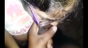 Une étudiante Vanga fait une pipe sensuelle dans une vidéo porno indienne 3 minute 00 sec
