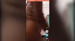 भारतीय भाभी लाइव कैम पर उसके नग्न शरीर दिखावा 1 मिन 00 एसईसी