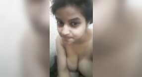 Bhabhi ' s Nude MmmS Show: een verleidelijk debuut 0 min 30 sec