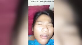 Gadis Nepal gemuk menikmati deepthroating dan hardcore fucking 1 min 30 sec