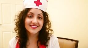 Jill, perawat India, menikmati pertemuan erotis dokter yang beruap 0 min 0 sec