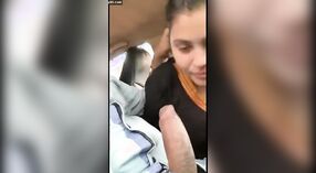 Blowjob im Park mit einer bengalischen Schönheit 0 min 30 s