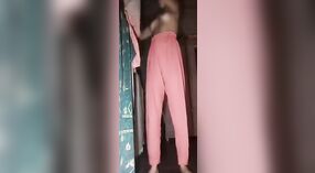 Desi Ấn Độ Đại Học Sinh Viên Masturbates Và Show Off Cô Ấy Ngón Tay 5 tối thiểu 20 sn