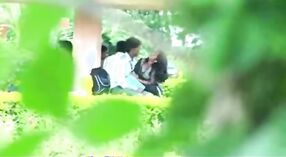 Jharkhand Girl在公园里给了一个令人震惊的口交 1 敏 40 sec