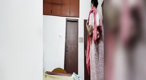 Gizli Tamil Karısı Sıkı Hapishanede Yakalandı 0 dakika 0 saniyelik