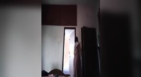 Gizli Tamil Karısı Sıkı Hapishanede Yakalandı 3 dakika 40 saniyelik