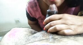 MILF India memberikan blowjob Sensual 3 min 00 sec