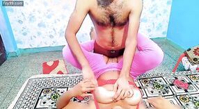 Дези бхабхи Сония шалит со своим учителем йоги 4 минута 20 сек