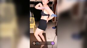 Afron po raz pierwszy w sieci: krytyk Kaur, Taniec topless Afina 1 / min 20 sec