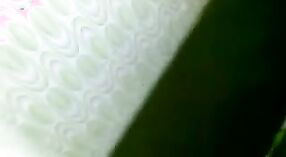 বাংলা বিউটির লুকানো ক্যামেরা ঝরনাটিতে তার দীপাকে ক্যাপচার করে 1 মিন 20 সেকেন্ড