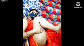 Priya Bhabhi's webcam show: her tits and legs in Delhi 1 min 40 sec