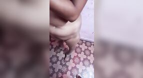 Video âm nhạc của Bhabi được điều trị đặc biệt 2 tối thiểu 50 sn