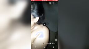 Seorang gadis terangsang membuat pantatnya tersentak dan kemudian menjadi kacau 4 min 20 sec