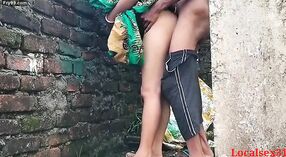 Un ragazzo e un figlio esplorano i loro desideri sessuali in questo video 7 min 00 sec