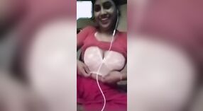 Beautiful schoolgirl flaunts her curves in a seductive display 0 min 0 sec