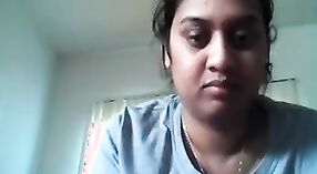 Aunty's live chat with husband overseas 1 min 50 sec