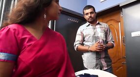Indian pasangan kang hasrat crita katresnan: eksplorasi uap lan sensual 0 min 40 sec